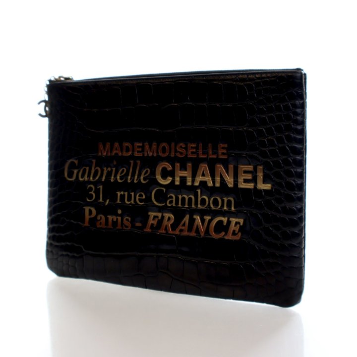 Pre-Owned Chanel Crocodile Leather Embossed Calfskin Gabrielle O-case, three-quarter view