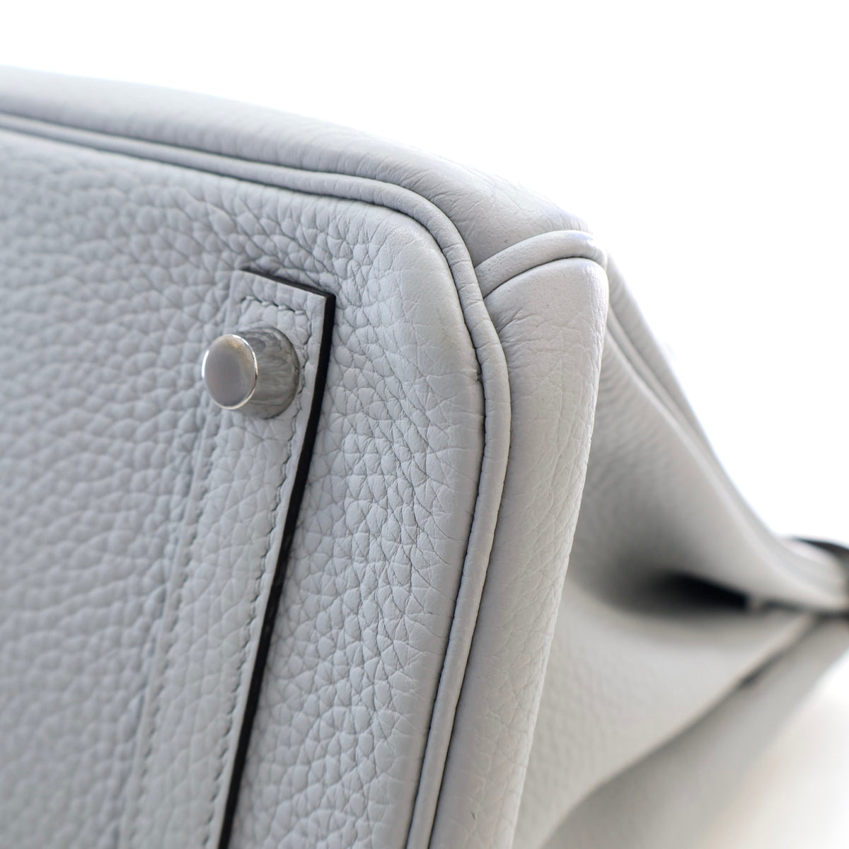 Pre-Owned Hermès Birkin 30 Bleu Pale Togo Leather, base and feet view, photo 12 of 21