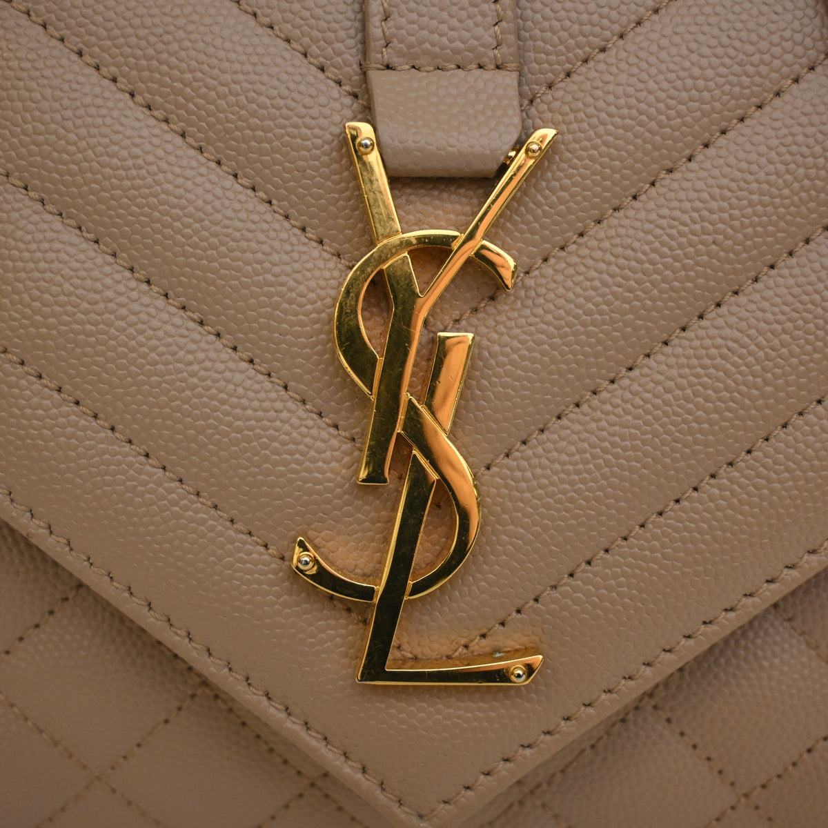 Saint Laurent Small Calfskin Envelope Bag, photo 4 of 17