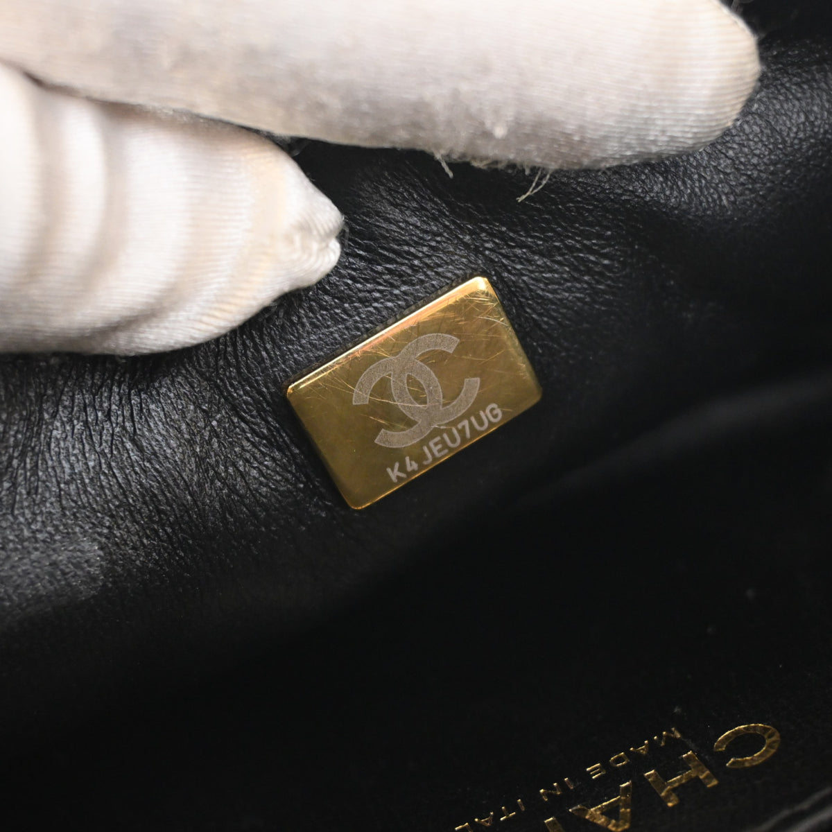 Pre-Owned Louis Vuitton MM Monogram Pallas, gold embossed logo detail