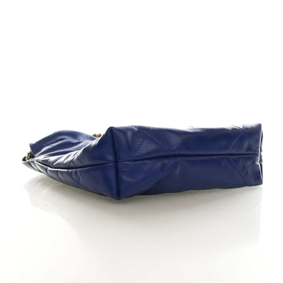 Pre-Owned Chanel 22 Hobo Mini Calfskin, side profile