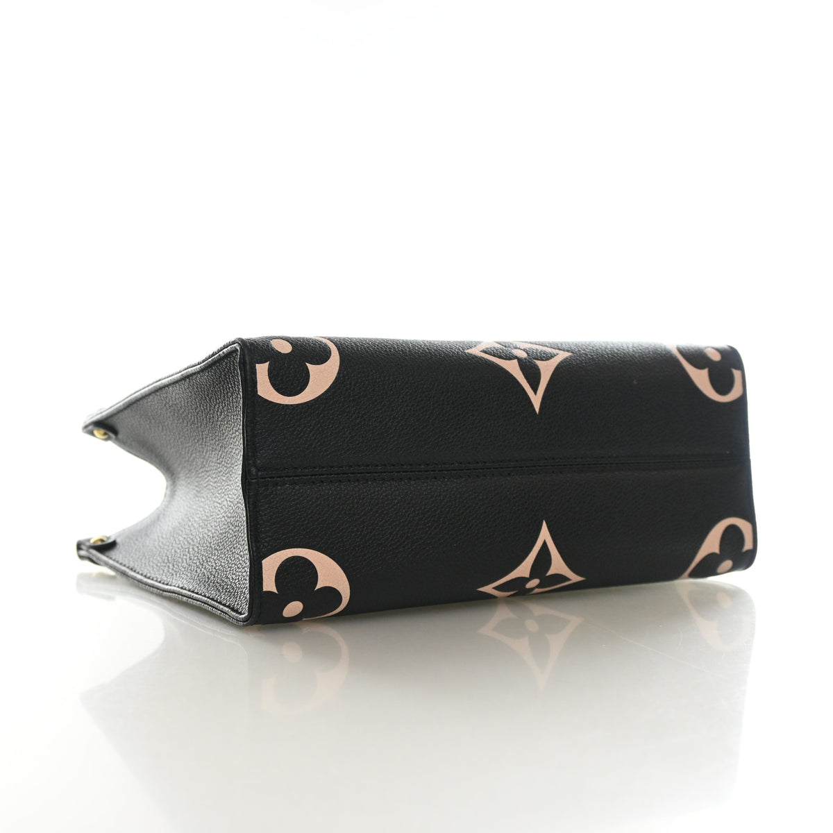 Louis Vuitton Monogram Giant Empreinte OnTheGo PM, photo 4 of 13