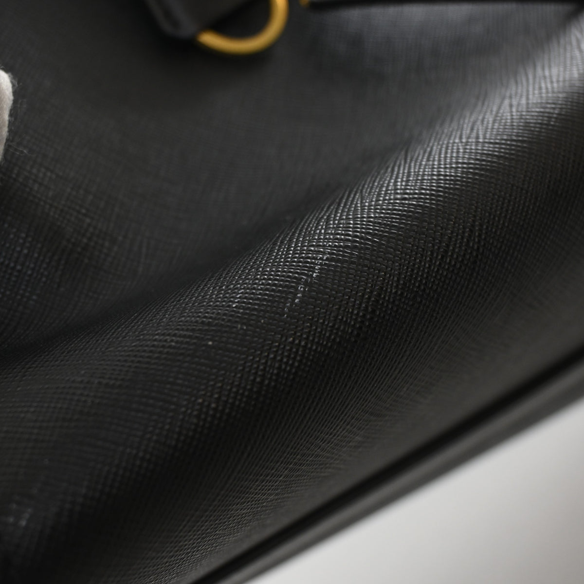 Pre-Owned Prada Tote Saffiano Greche Greca Pradigme, corner detail
