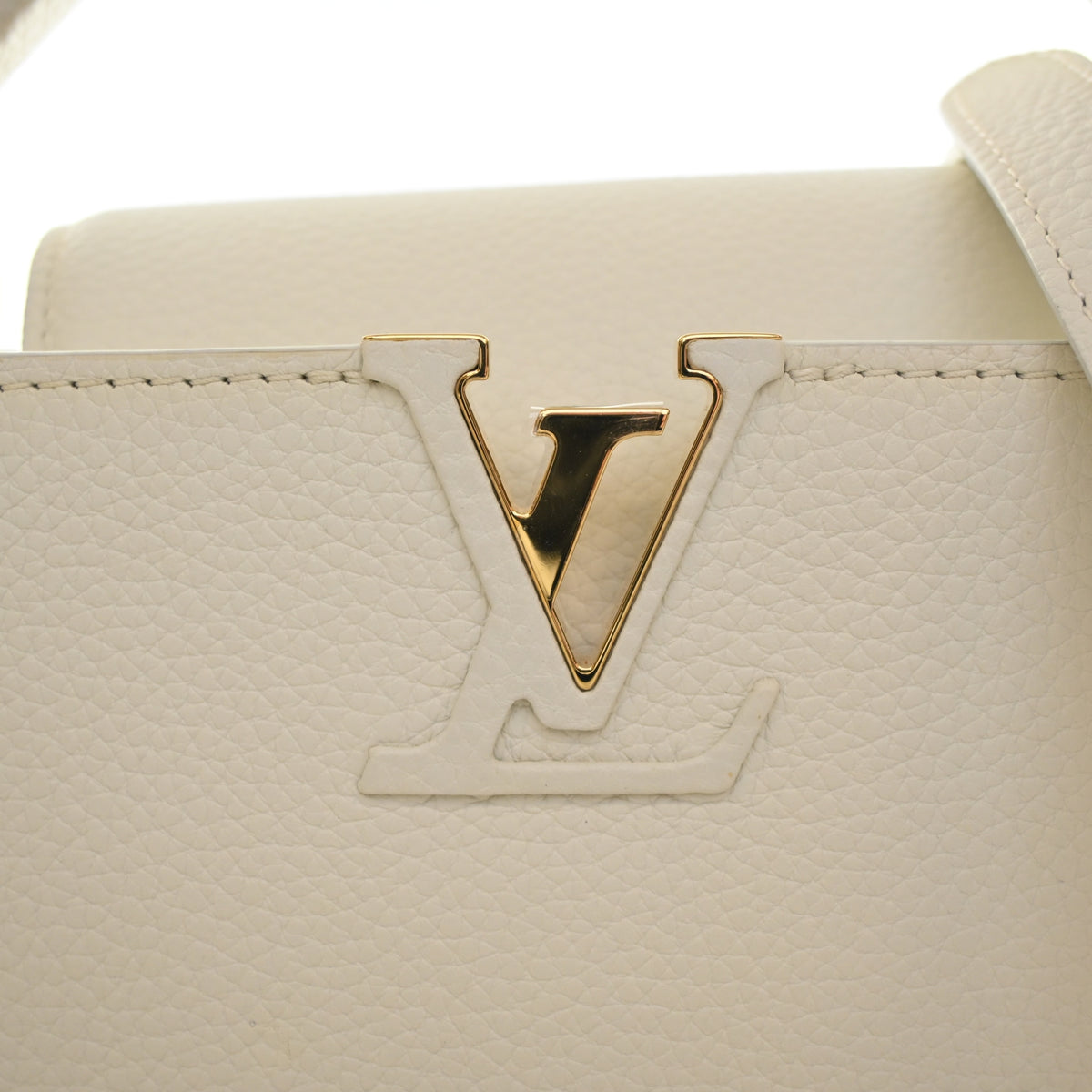 Pre-Owned Louis Vuitton Taurillon Capucines BB, gold embossed logo detail