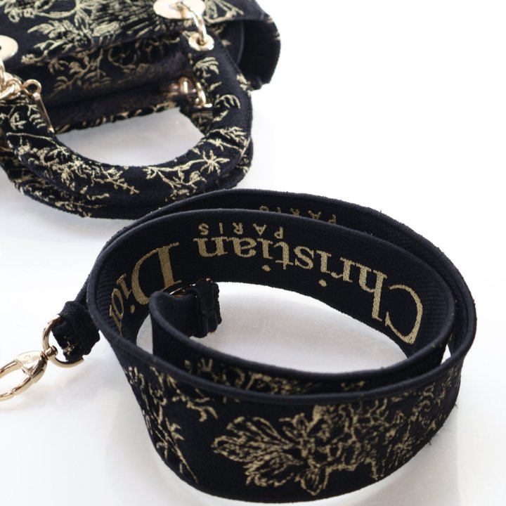 Christian Dior Medium Embroidered Lady D-Lite – Luxe Du Jour