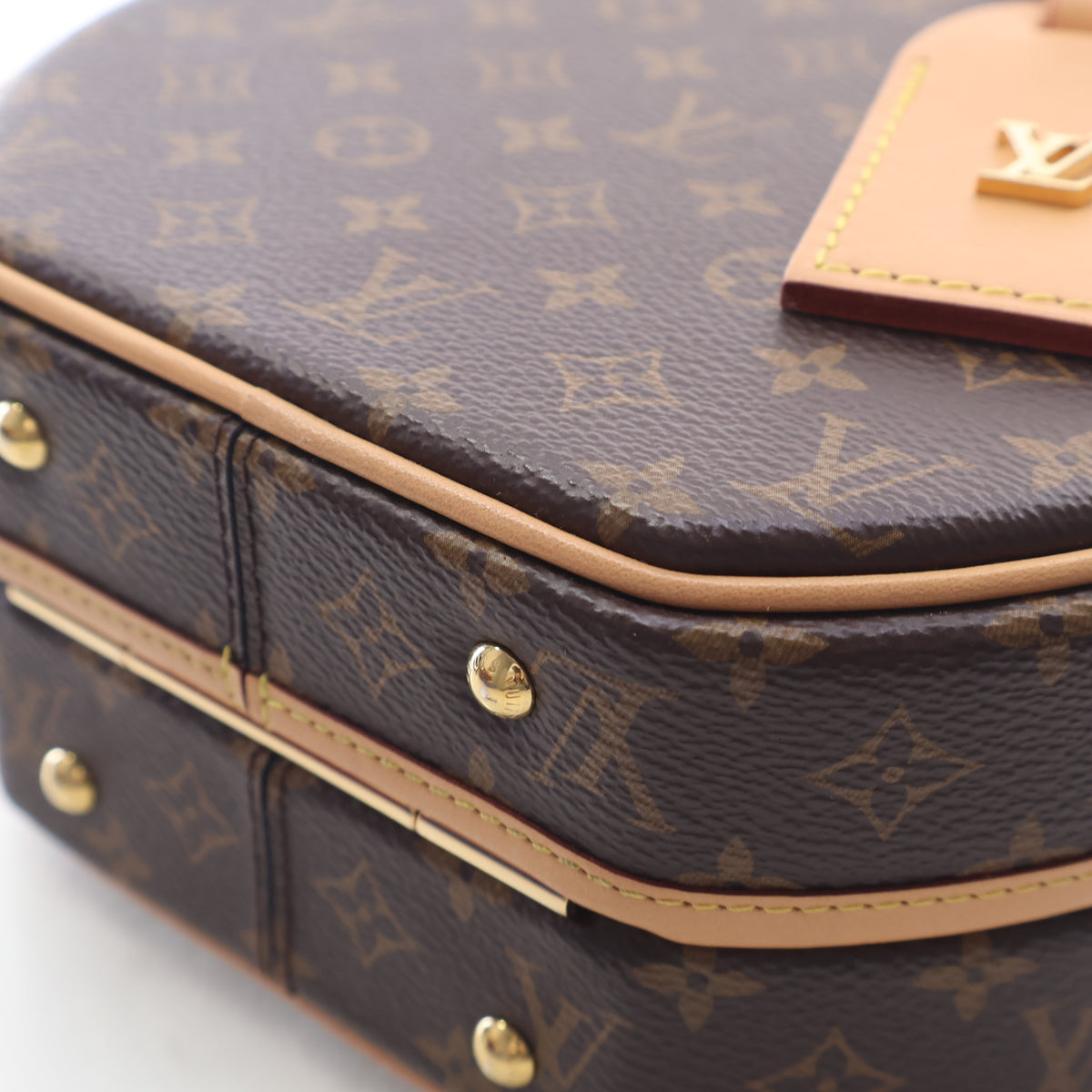 Pre-Owned Louis Vuitton Monogram Petite Boite Chapeau, base and feet view, photo 9 of 18