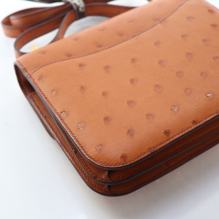 Pre-Owned Hermès Constance 18 Gold Ostrich Leather, side profile, photo 11 of 17