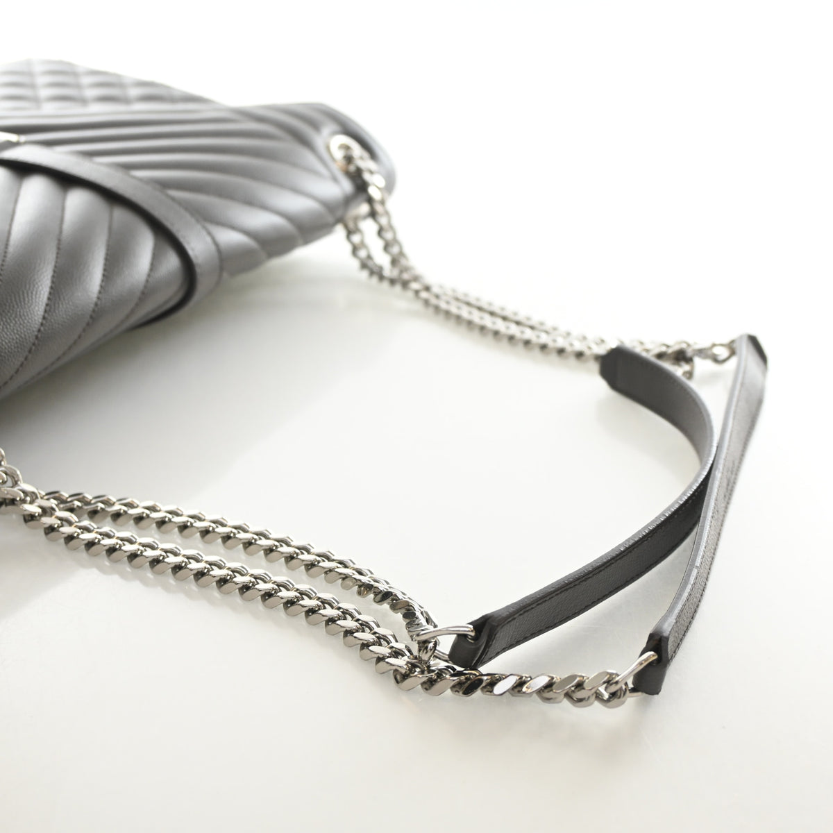 Saint Laurent Large Calfskin Envelope Flap Bag, photo 9 of 13
