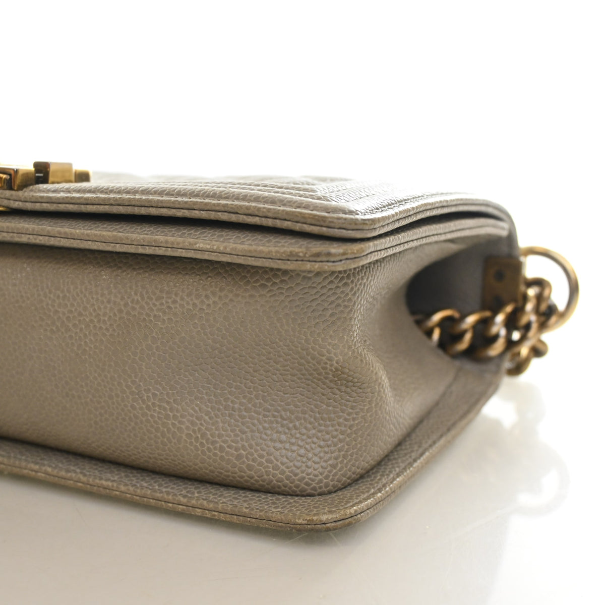 Pre-Owned Chanel Boy Bag Medium Caviar Leather, side profile, photo 8 of 22