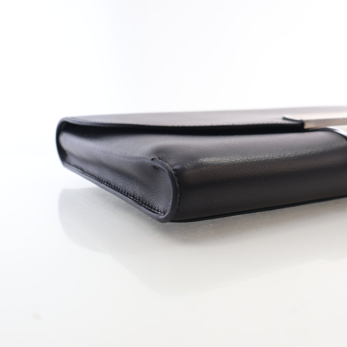 Pre-Owned Hermès Noir Evergrain Leather Depechette Pouch, side view