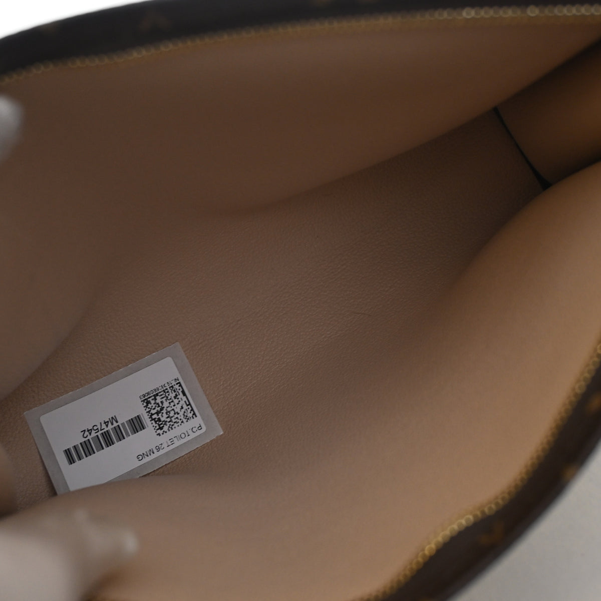 Louis Vuitton Monogram Toiletry Pouch 26, photo 10 of 11
