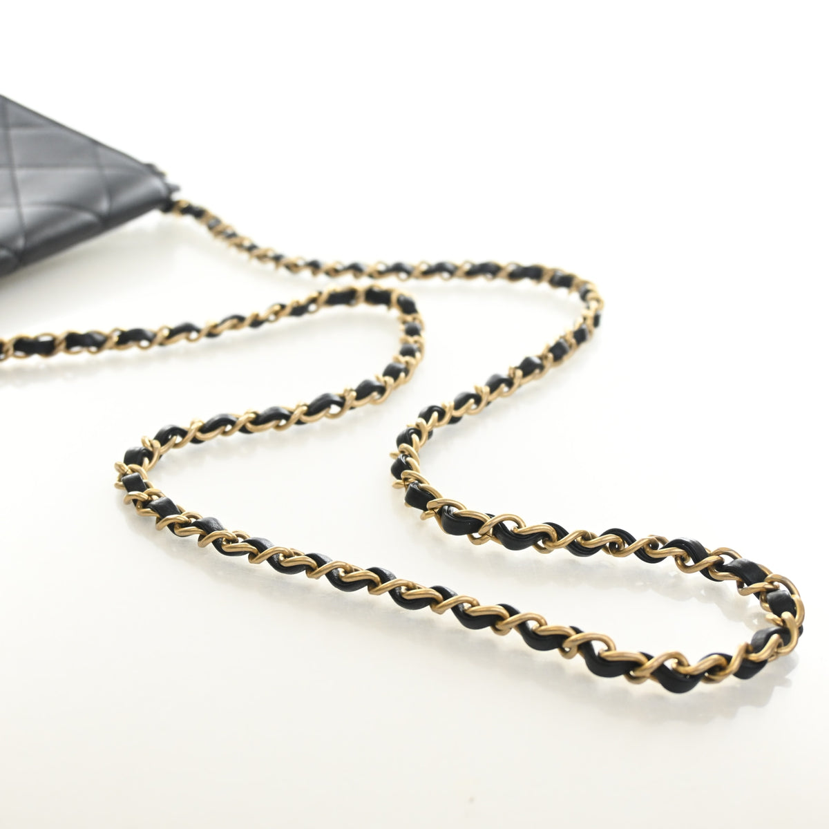 Pre-Owned Chanel Hobo Small Lambskin Chain Bag, strap and chain detail