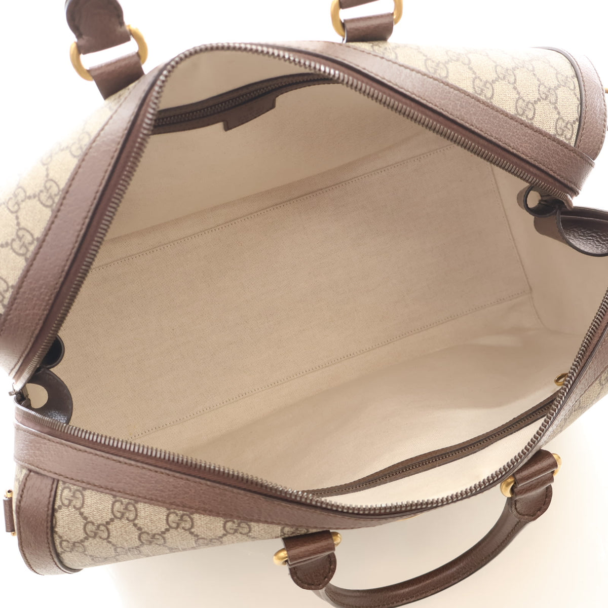 Pre-Owned Gucci Medium GG Supreme Savoy Duffle, open interior with lining