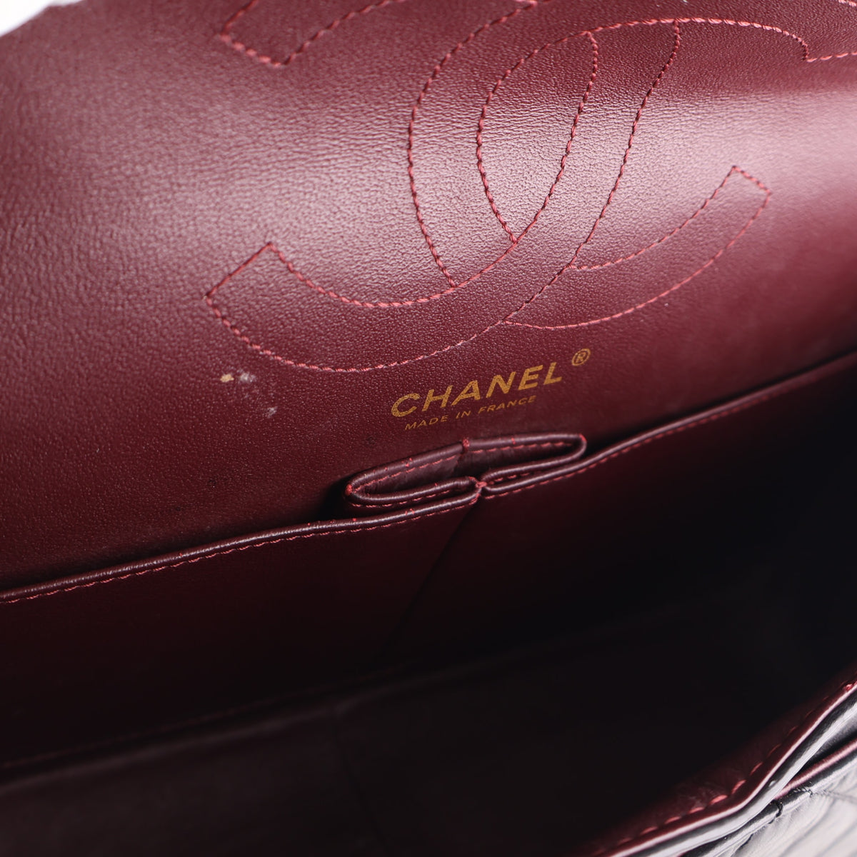 Pre-Owned Chanel Flap Bag Aged Calfskin 2.55 Reissue, gold embossed logo detail