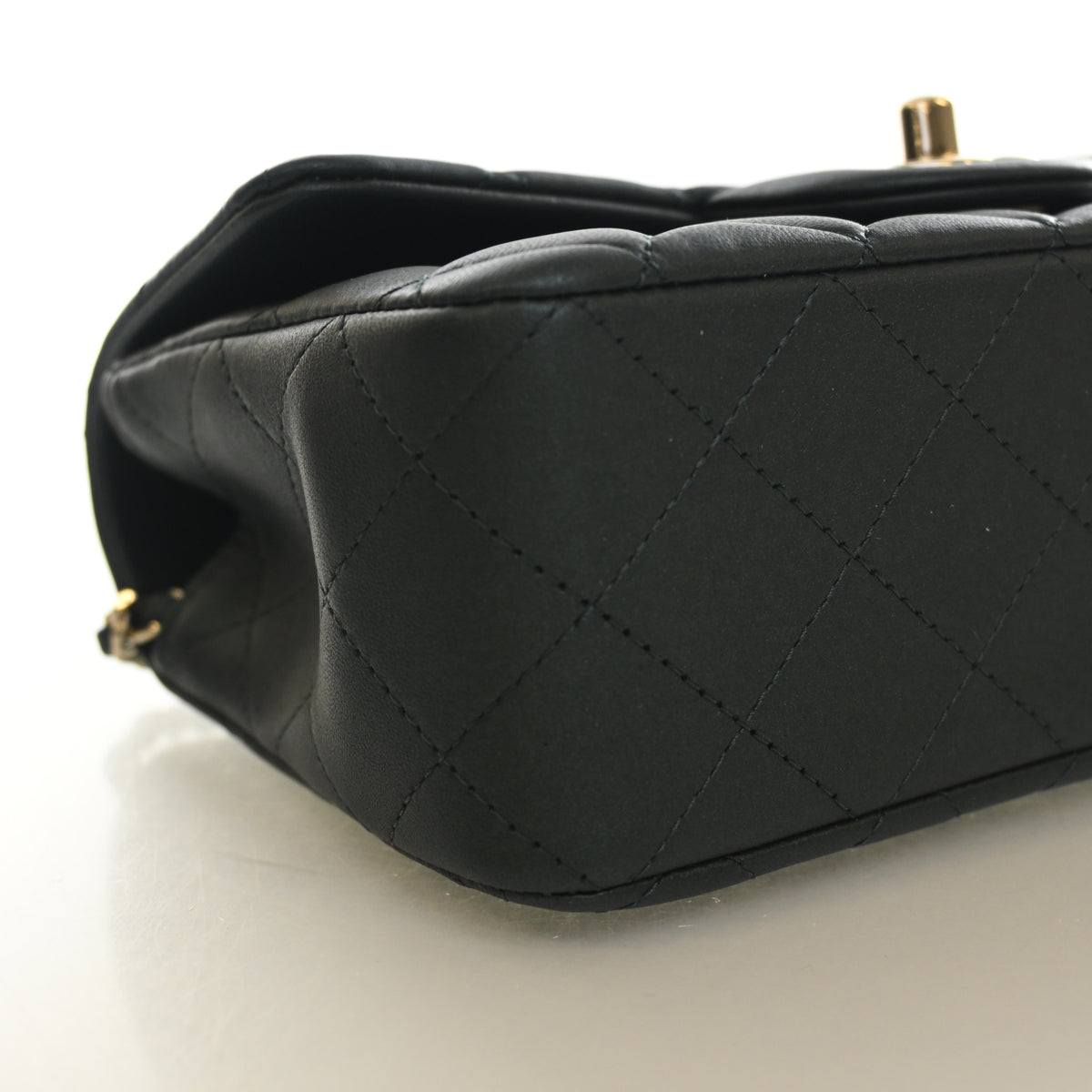 Pre-Owned Chanel Classic Flap Mini Calfskin Rectangular Top Handle Bag, corner and edge detail