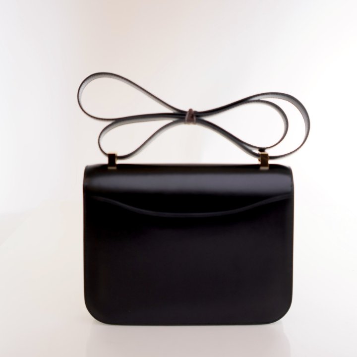 Pre-Owned Hermès Constance 24 Black Box Touch, front view
