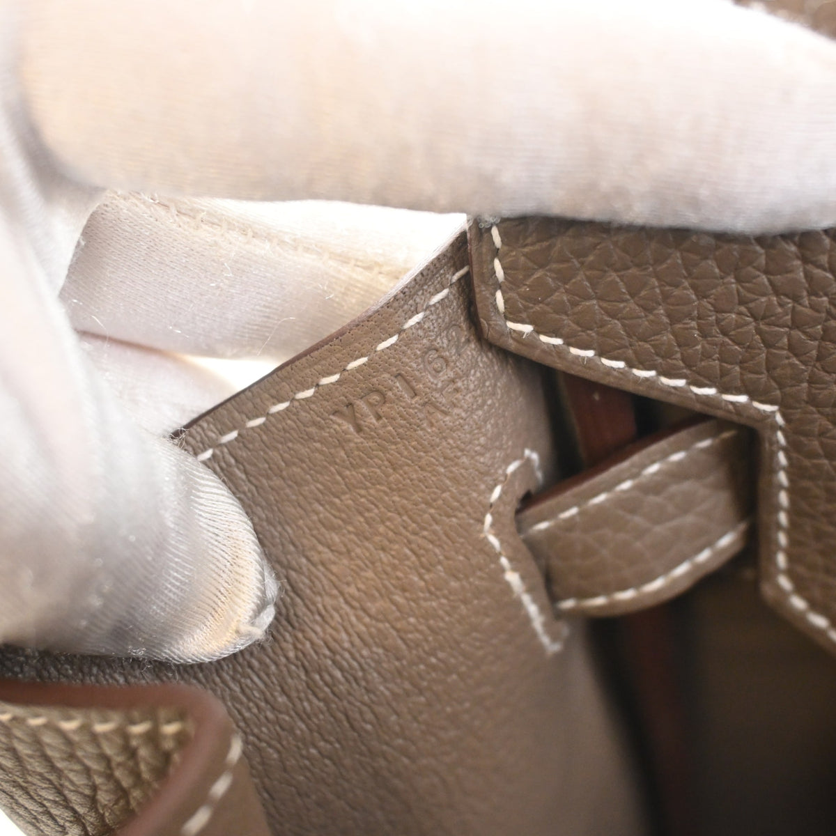 Pre-Owned Hermès Birkin 30 Etoupe Clemence Leather, open interior