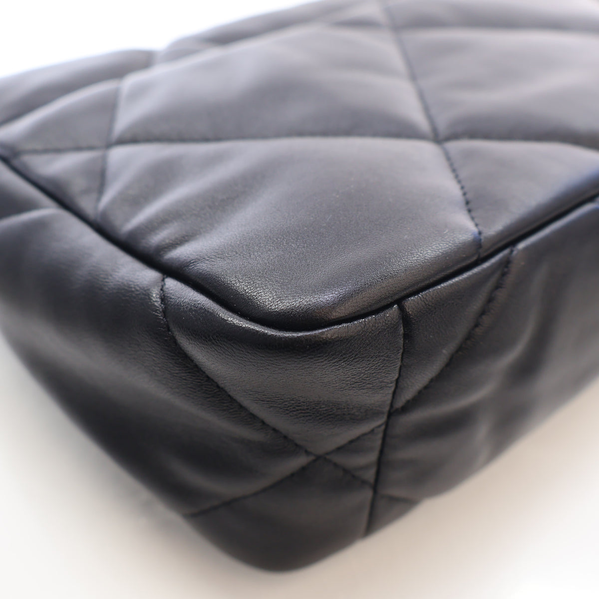 Chanel Medium Lambskin 19 Flap Bag, photo 12 of 17