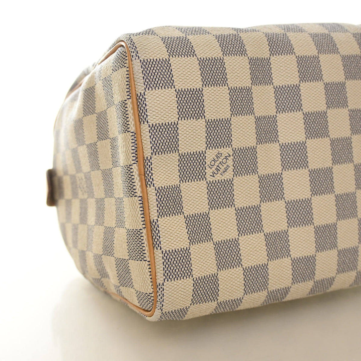 Pre-Owned Louis Vuitton Speedy 25 Damier Azur, corner and edge detail